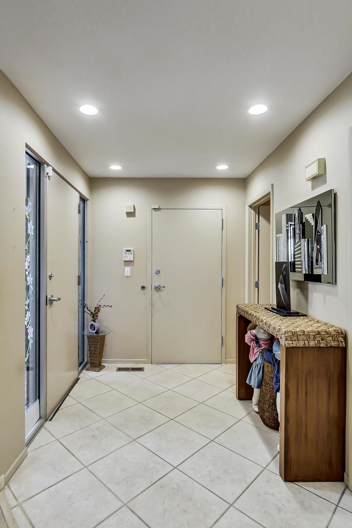 355 Milford Road Deerfield, IL 60015 - Photo 5 of 42