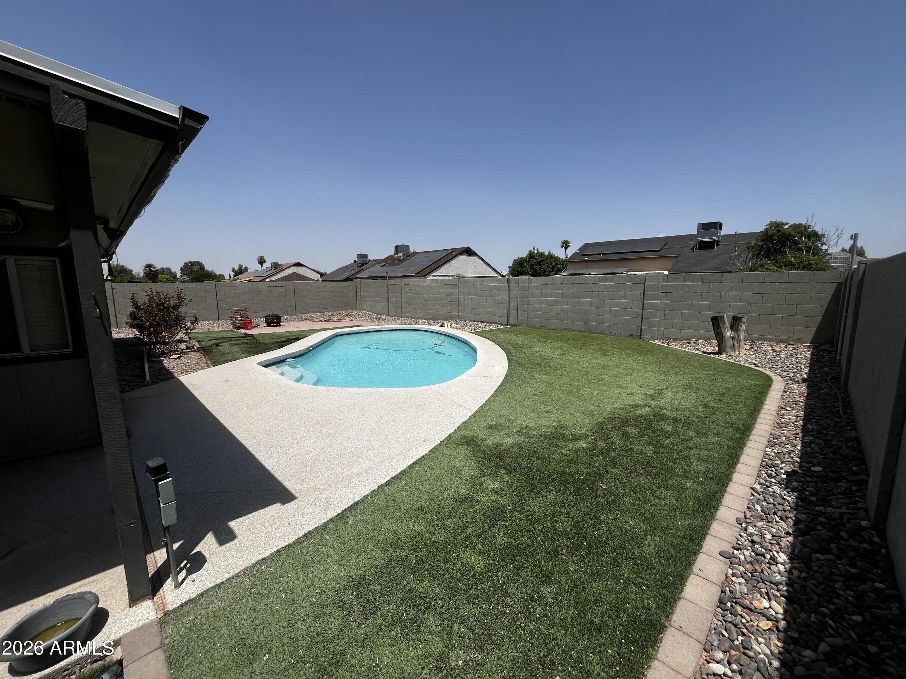 5922 West Hearn Road Glendale, AZ 85306 - Photo 7 of 45 back yrd frm patio