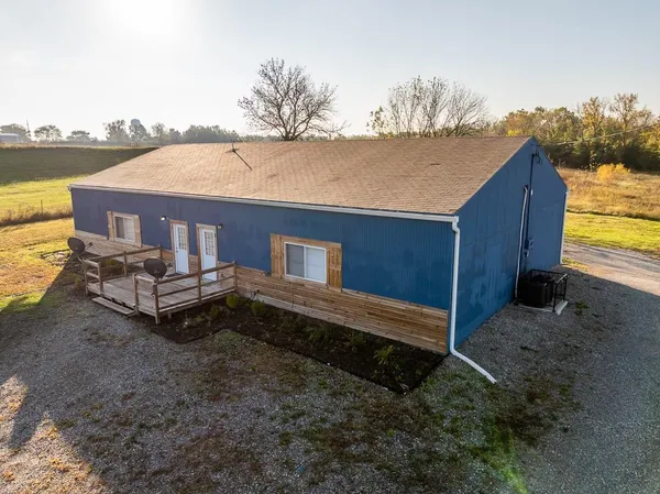 $439,000 | 700 West Street, Sweet Springs, MO 65351