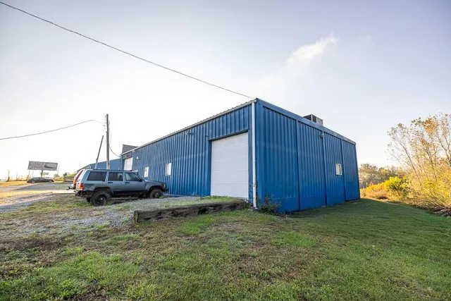 $439,000 | 700 West Street, Sweet Springs, MO 65351