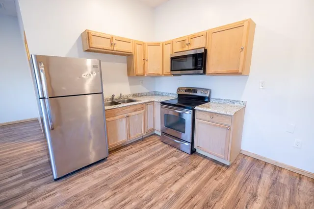 $439,000 | 700 West Street, Sweet Springs, MO 65351