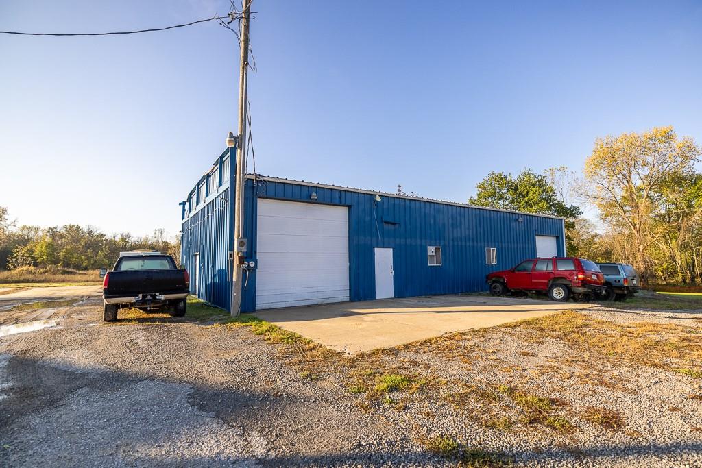 700 West Street Sweet Springs, MO 65351 - Photo 2 of 34