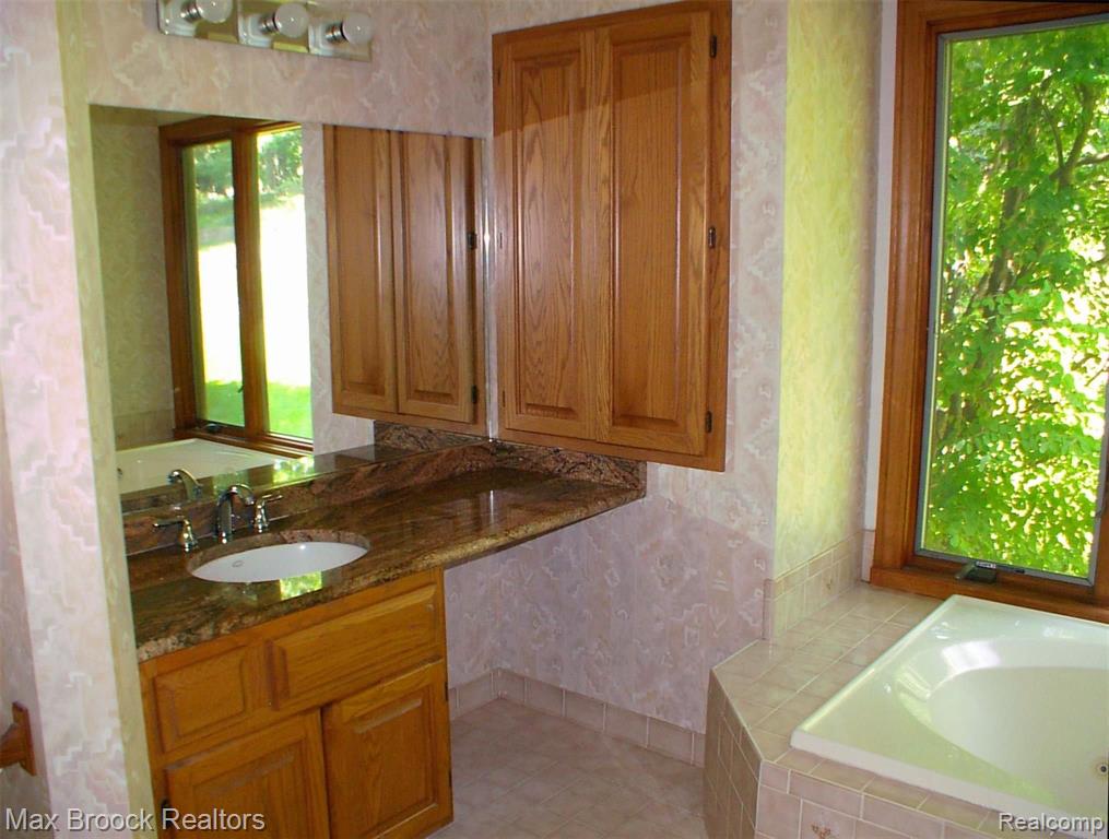 2817 Eagle Drive Rochester Hills, MI 48309 - Photo 28 of 31