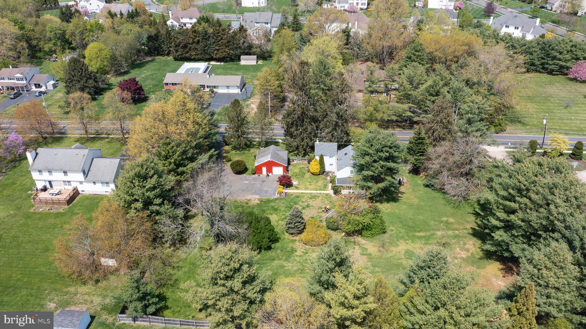 82 Tindall Road Robbinsville, NJ 08691 - Photo 2 of 27