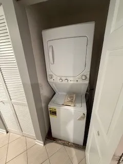 $3,000 | 200 North Addison Avenue, Unit 206, Elmhurst, IL 60126