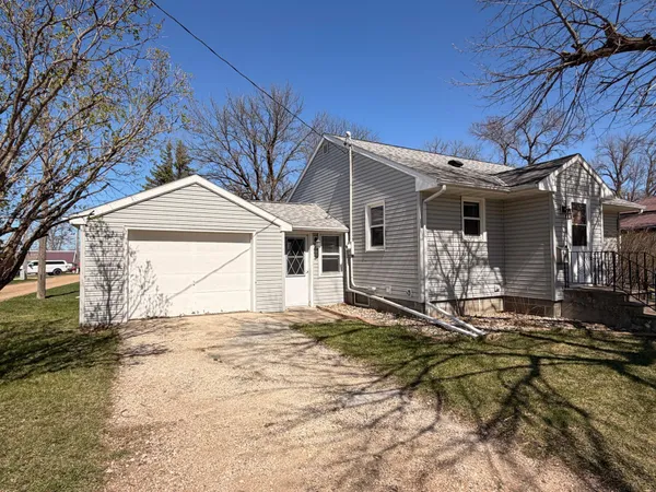 $90,000 | 646 Harvey Street, Tracy, MN 56175