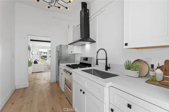 $1,575,000 | 2626 East Anaheim Street, Long Beach, CA 90804