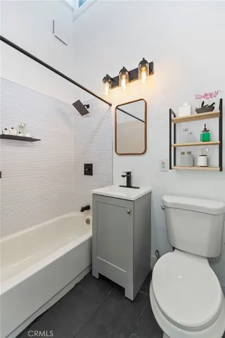 $1,575,000 | 2626 East Anaheim Street, Long Beach, CA 90804