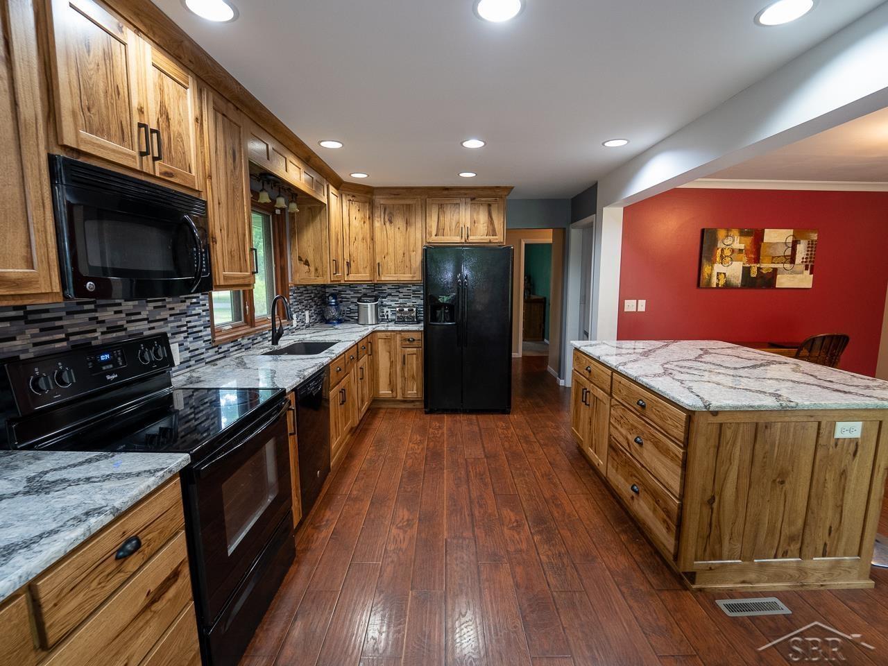 5813 Perrine Road Midland, MI 48640 - Photo 18 of 55 50088748-17.JPG