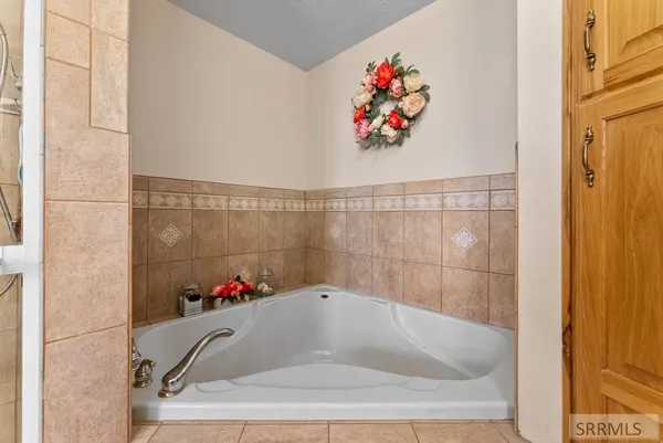 $700,000 | 1522 Sod Farm Road, Pocatello, ID 83204