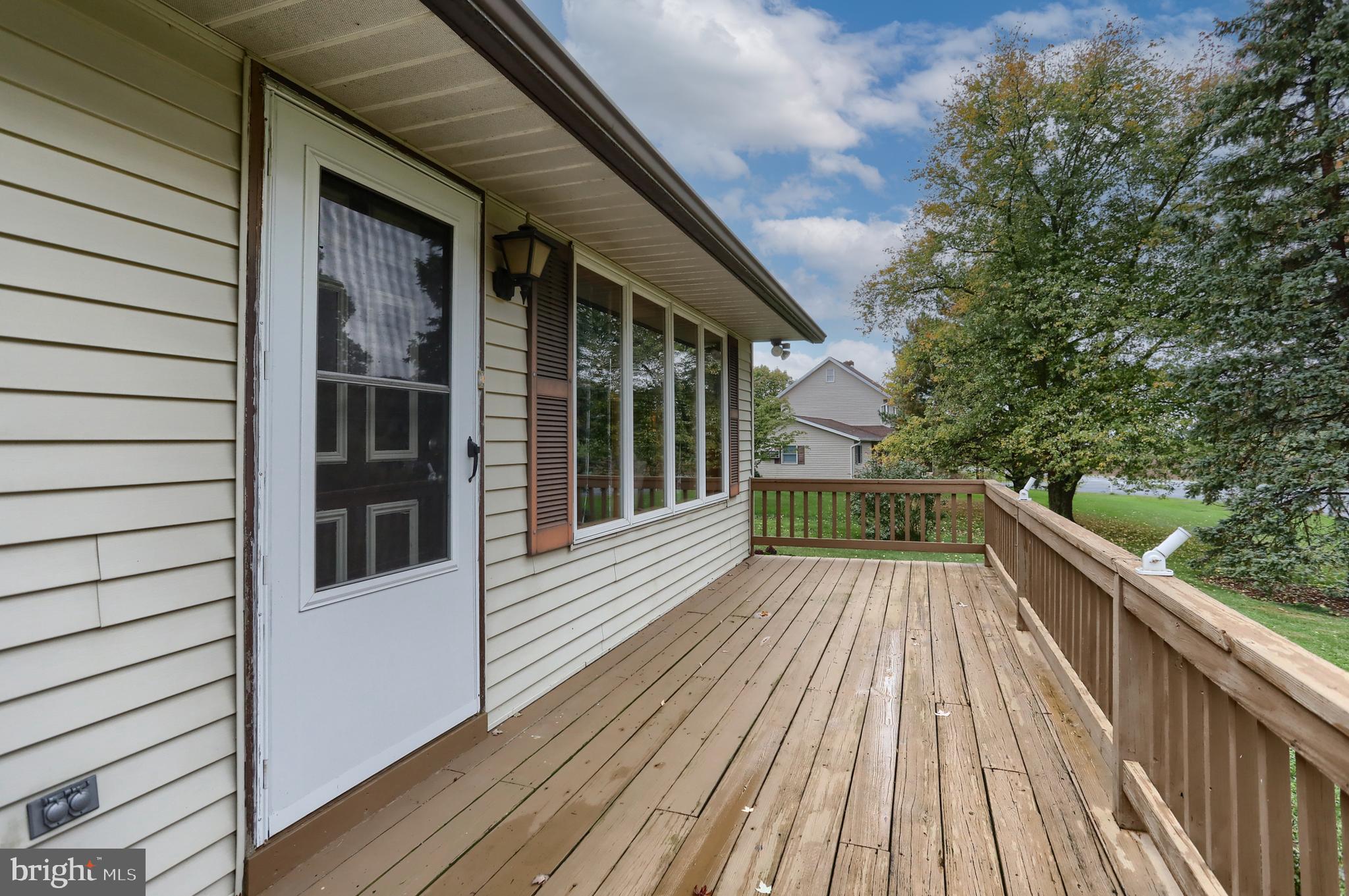 26 Strausstown Road Bethel, PA 19507 - Photo 3 of 30 Front porch deck