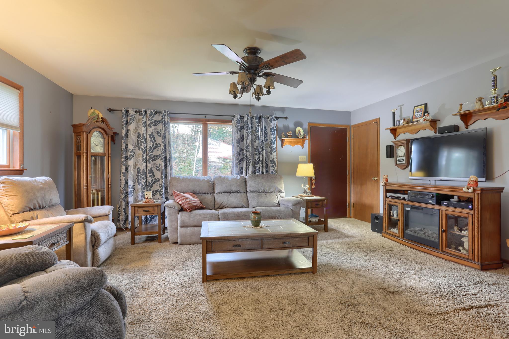 26 Strausstown Road Bethel, PA 19507 - Photo 5 of 30 Spacious Living Room