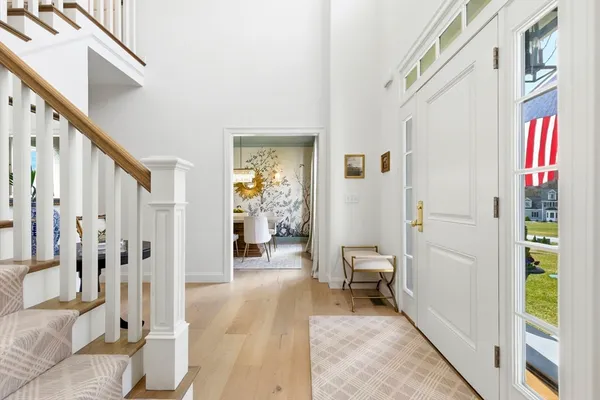 a view of an entryway with livingroom and furniture