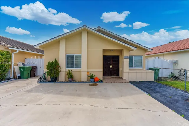 $1,900 | Hialeah, Hialeah, FL 33016