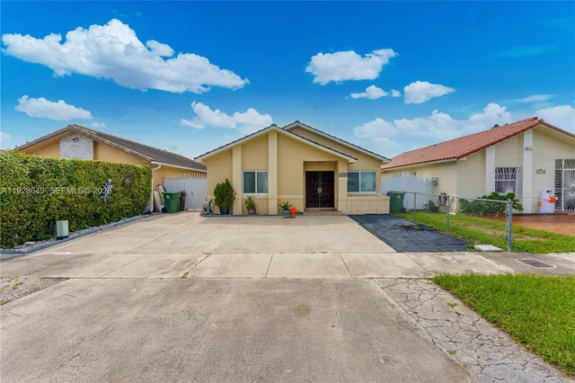 $1,800 | Hialeah, Hialeah, FL 33016