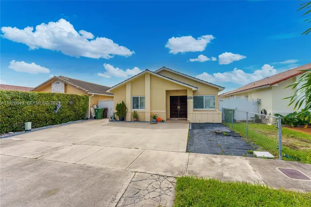 $1,900 | Hialeah, Hialeah, FL 33016