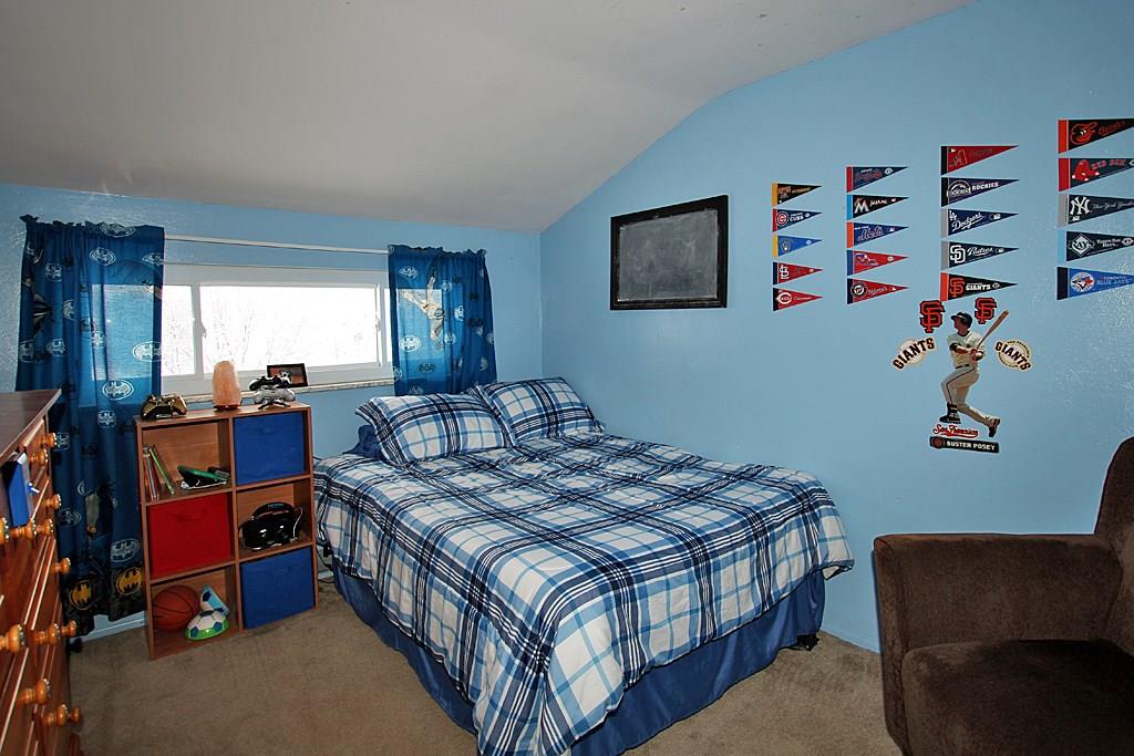 698 Lindsay Road Carnegie, PA 15106 - Photo 16 of 22 Gallery Image 16