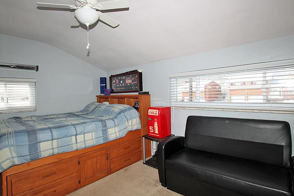 698 Lindsay Road Carnegie, PA 15106 - Photo 17 of 22 Gallery Image 17