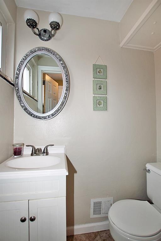 698 Lindsay Road Carnegie, PA 15106 - Photo 19 of 22 Gallery Image 19