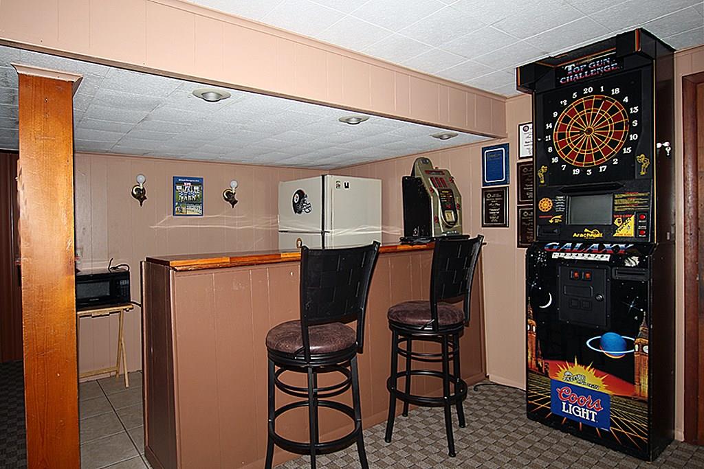 698 Lindsay Road Carnegie, PA 15106 - Photo 20 of 22 Gallery Image 20