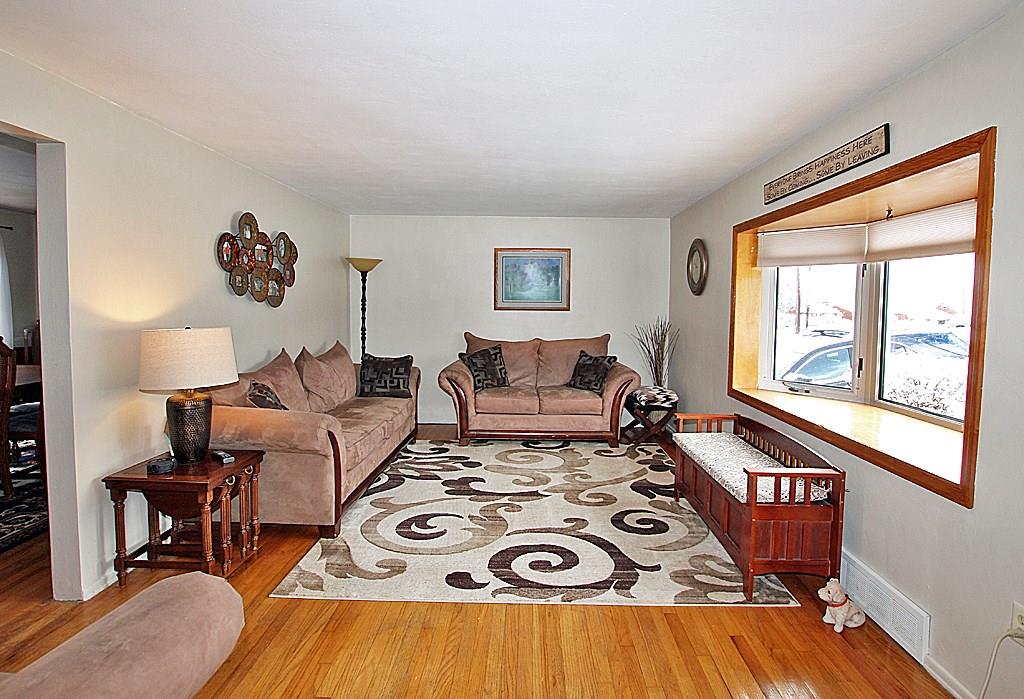 698 Lindsay Road Carnegie, PA 15106 - Photo 5 of 22 Gallery Image 5