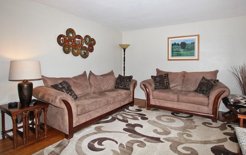 698 Lindsay Road Carnegie, PA 15106 - Photo 7 of 22 Gallery Image 7
