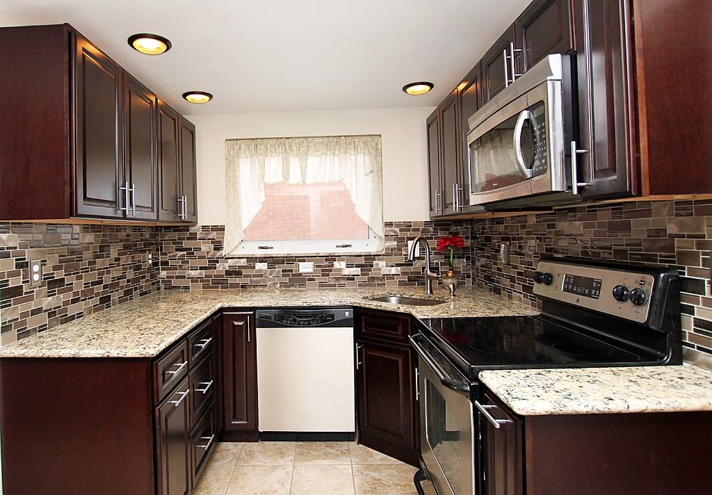 698 Lindsay Road Carnegie, PA 15106 - Photo 10 of 22 Gallery Image 10