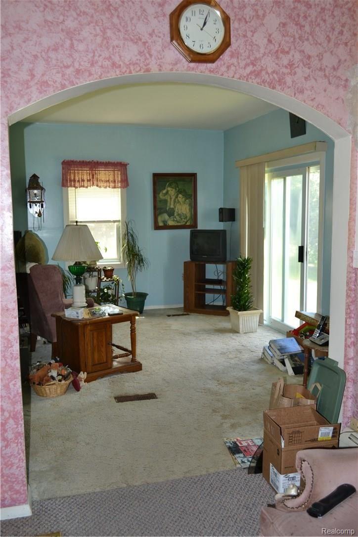 5800 Pingree Road Howell, MI 48843 - Photo 4 of 17 DSC_0022.JPG