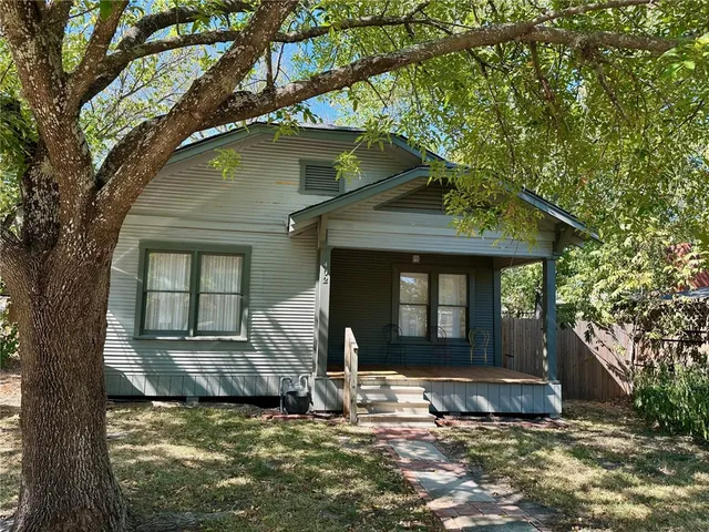 $2,250 | 402 North Haswell Drive, Bryan, TX 77803
