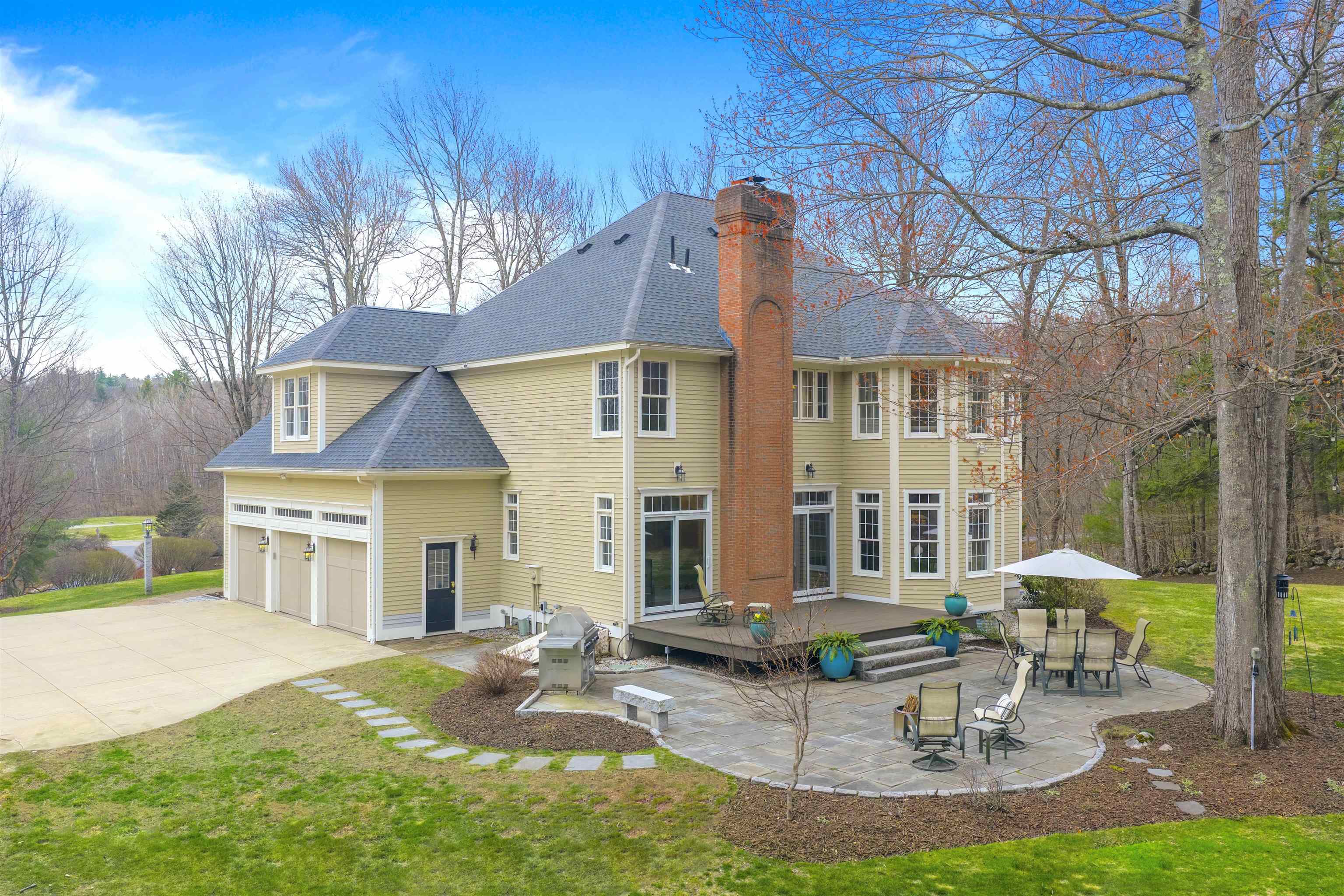 55 The Flume Amherst, NH 03031 - Photo 2 of 56