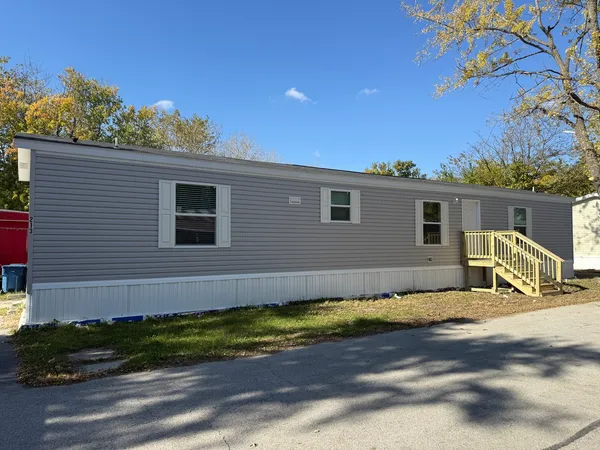 $48,400 | 1712 South Dixie Highway, Unit 213, Crete, IL 60417