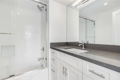 $5,750 | 222 Old Newport Boulevard, Newport Beach, CA 92663