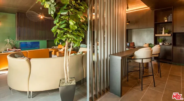 $3,278 | 10375 West Washington Boulevard, Unit 218, Culver City, CA 90232