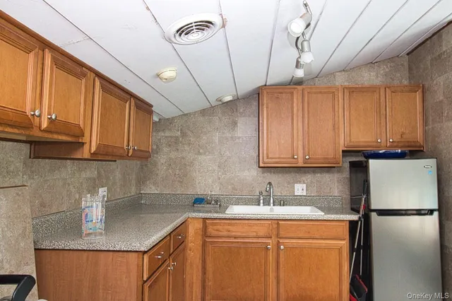 $914,000 | 9 Roselawn Road, Highland Mills, NY 10930