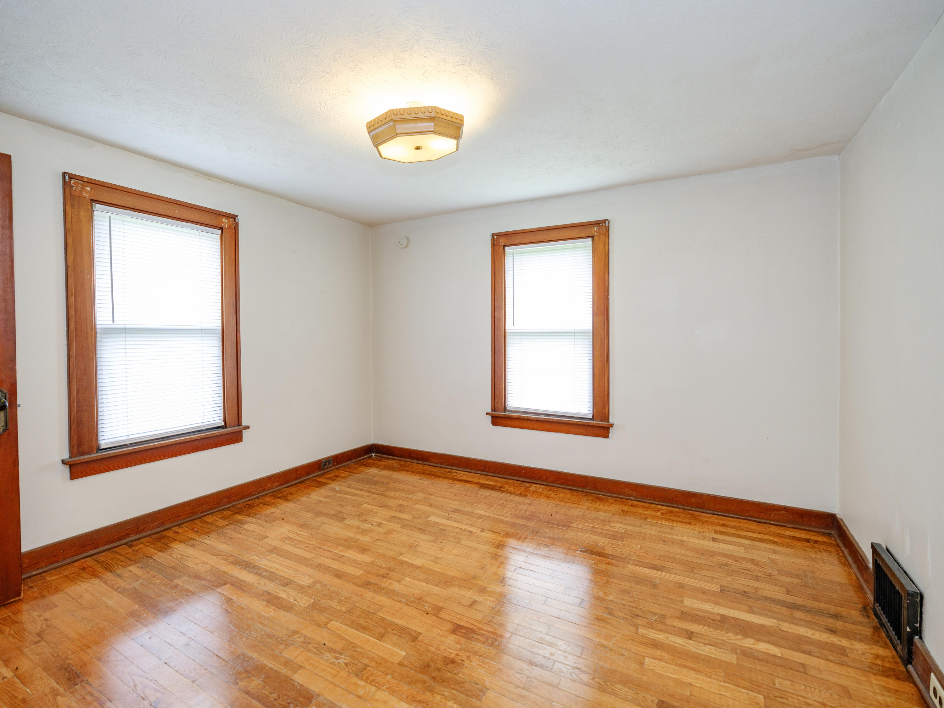 203 Schuring Road Portage, MI 49024 - Photo 19 of 28 203 Schuring Rd-120