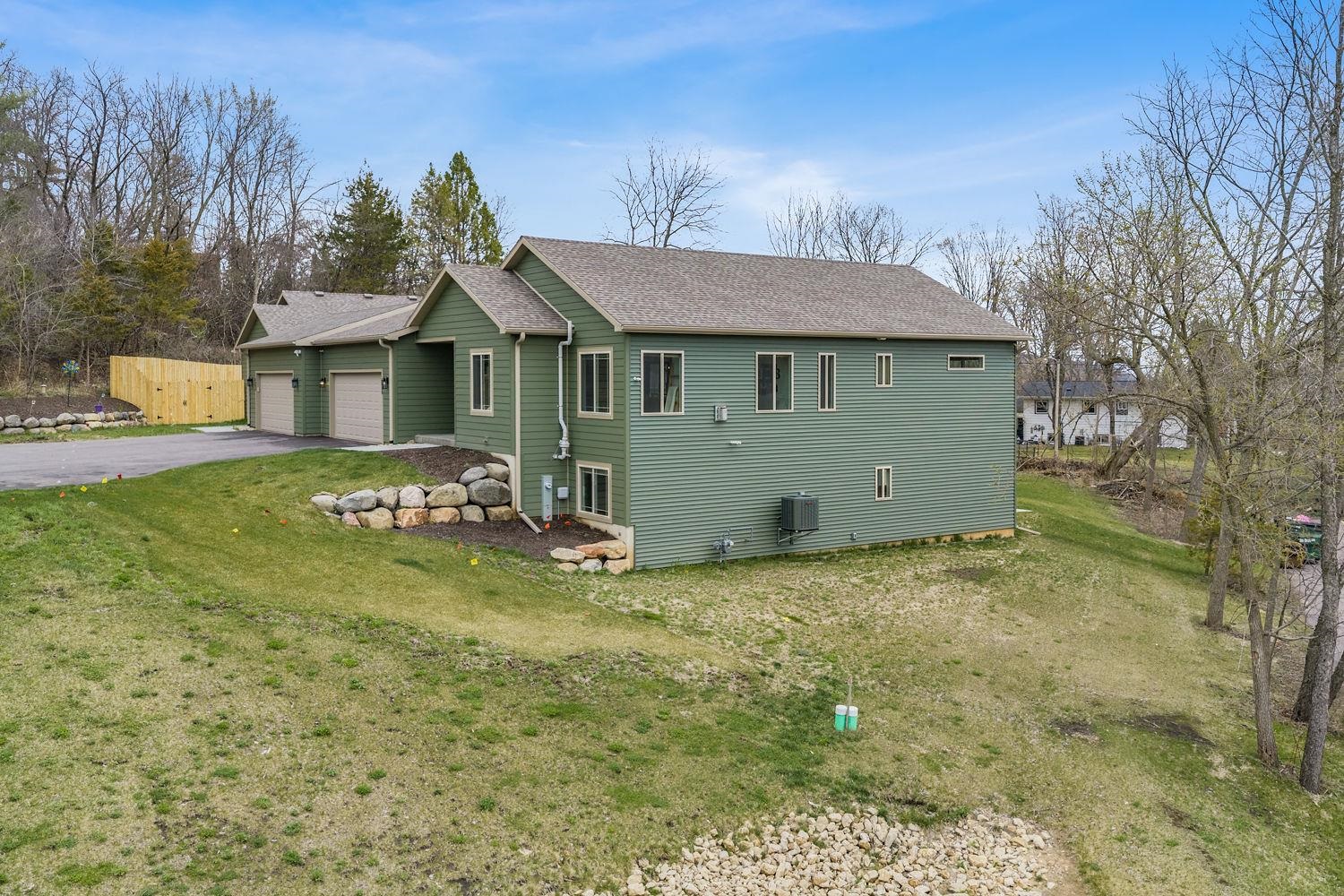 1430 Martiny Court Baraboo, WI 53913 - Photo 5 of 51