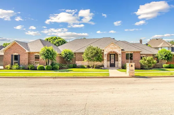 $460,000 | 2409 Lynbrook Drive, Abilene, TX 79606