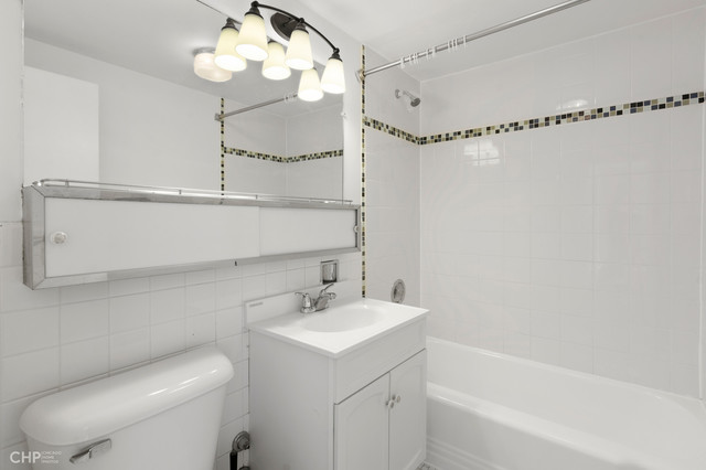 6301 North Sheridan Road, Unit 16B Chicago, IL 60660 - Photo 17 of 43