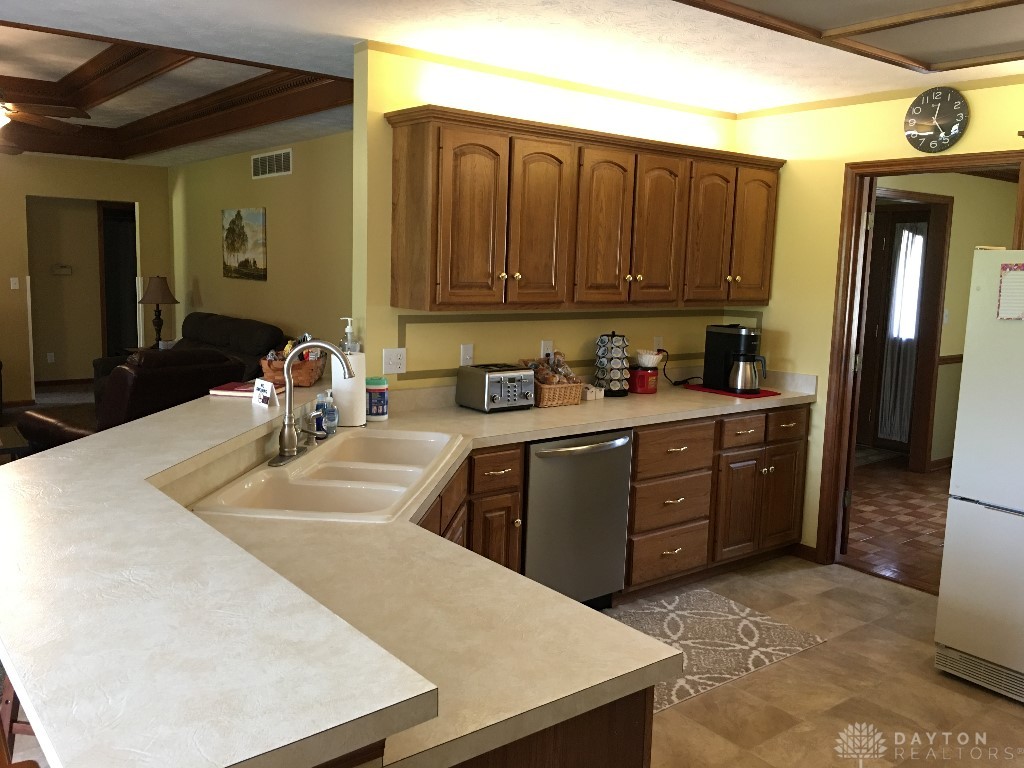 2549 Lantz Road Beavercreek, OH 45434 - Photo 5 of 20