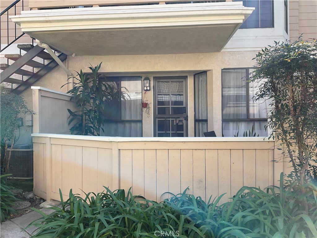 12620 Briarglen Loop, Unit I Stanton, CA 90680 - Photo 41 of 41 a view of a backyard with plants