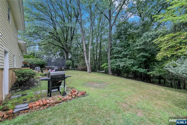 $2,900 | 270 Glen Avenue, Dumont, NJ 07628