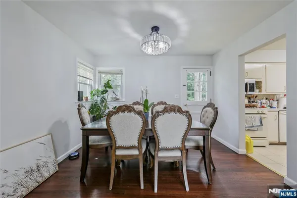 $2,900 | 270 Glen Avenue, Dumont, NJ 07628