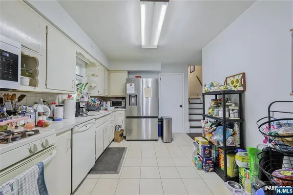 $2,900 | 270 Glen Avenue, Dumont, NJ 07628