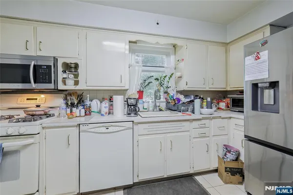 $2,900 | 270 Glen Avenue, Dumont, NJ 07628