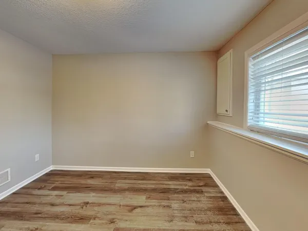 $3,239 | 1525 Independence Avenue North, Golden Valley, MN 55427