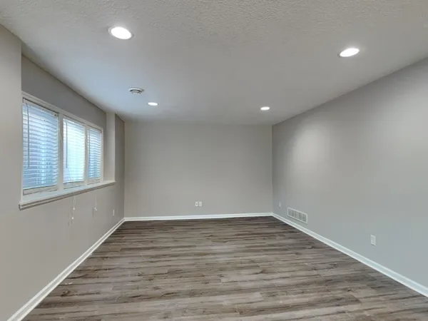 $3,239 | 1525 Independence Avenue North, Golden Valley, MN 55427