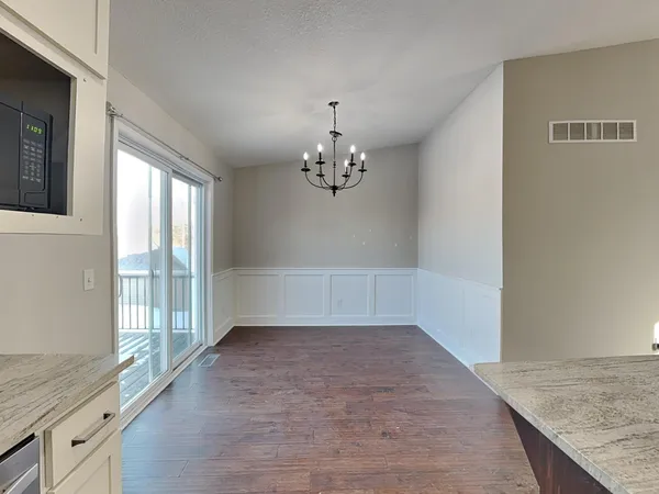 $3,239 | 1525 Independence Avenue North, Golden Valley, MN 55427