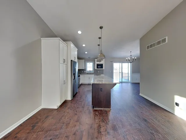 $3,149 | 1525 Independence Avenue North, Golden Valley, MN 55427