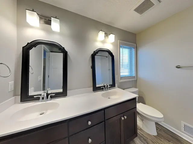 $3,149 | 1525 Independence Avenue North, Golden Valley, MN 55427