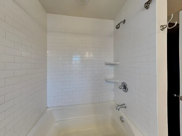 $3,239 | 1525 Independence Avenue North, Golden Valley, MN 55427